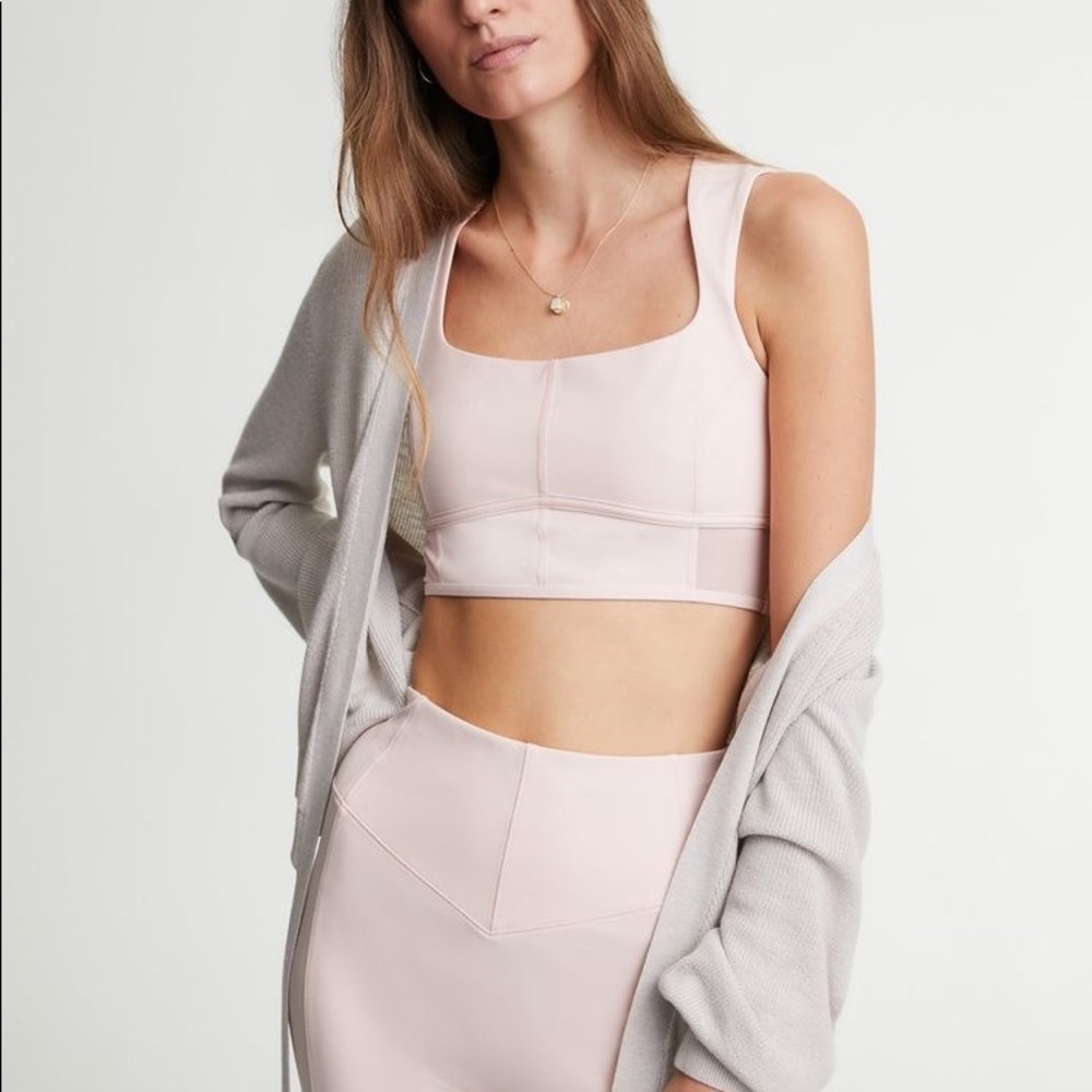 Bandier Le Ore Andria leggings and bra set “quartz” (pastel pink)